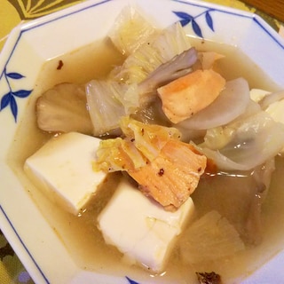 焼き鮭・大根・白菜・舞茸・豆腐鍋
